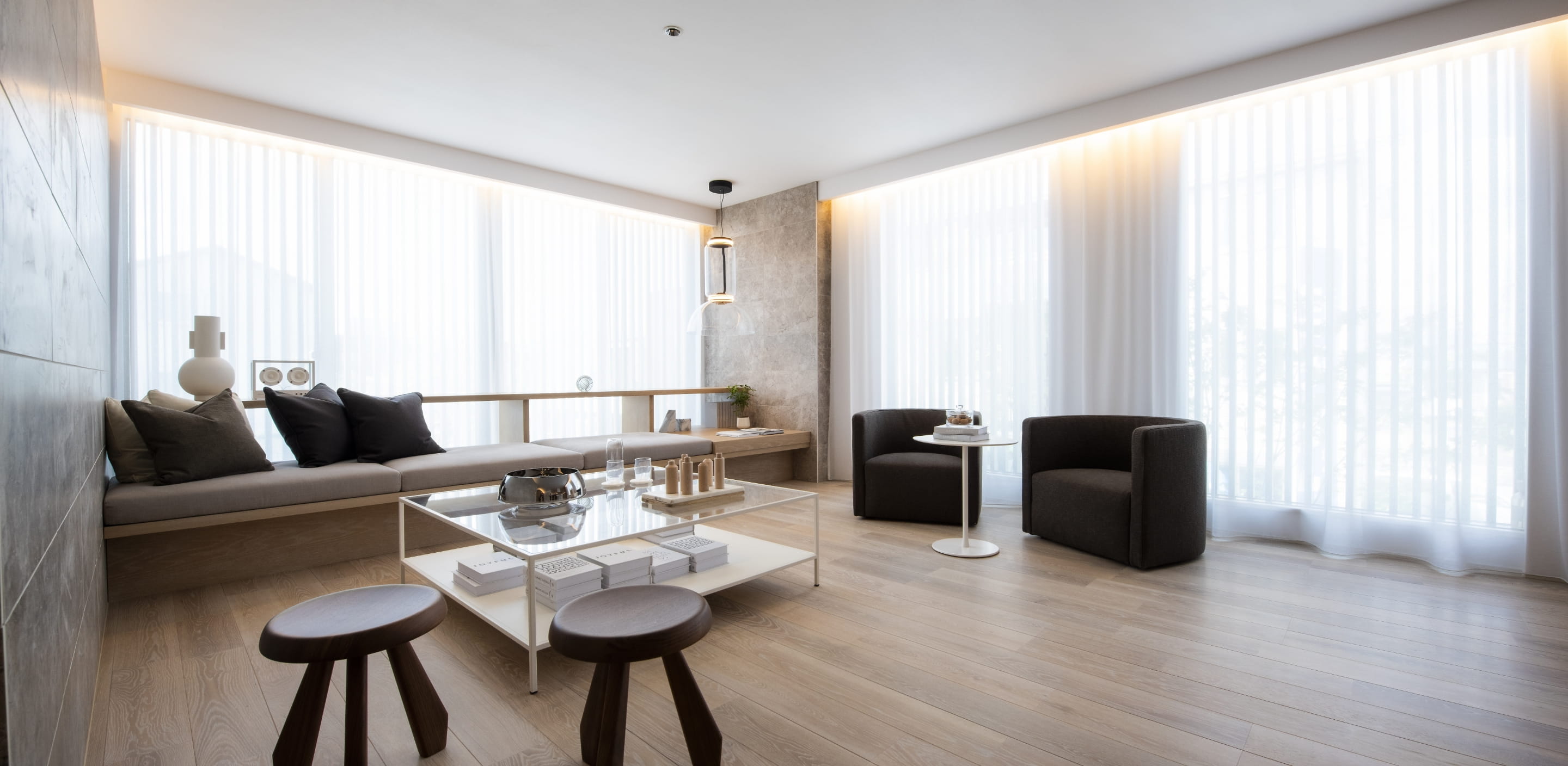 光もインテリアの一部になる贅沢な空間