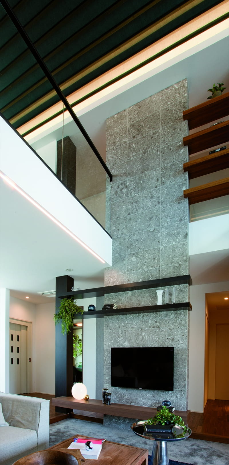 ラグジュアリーでいて開放感あふれる高天井