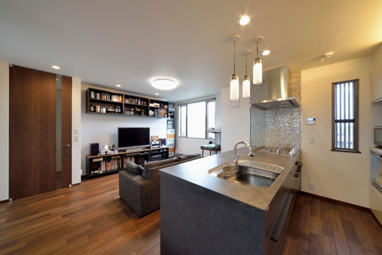 外壁の自然な風合い、素地の美意識