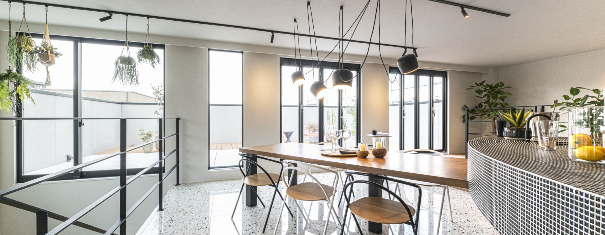 ファーストクラスマイライフ - 店舗・事務所