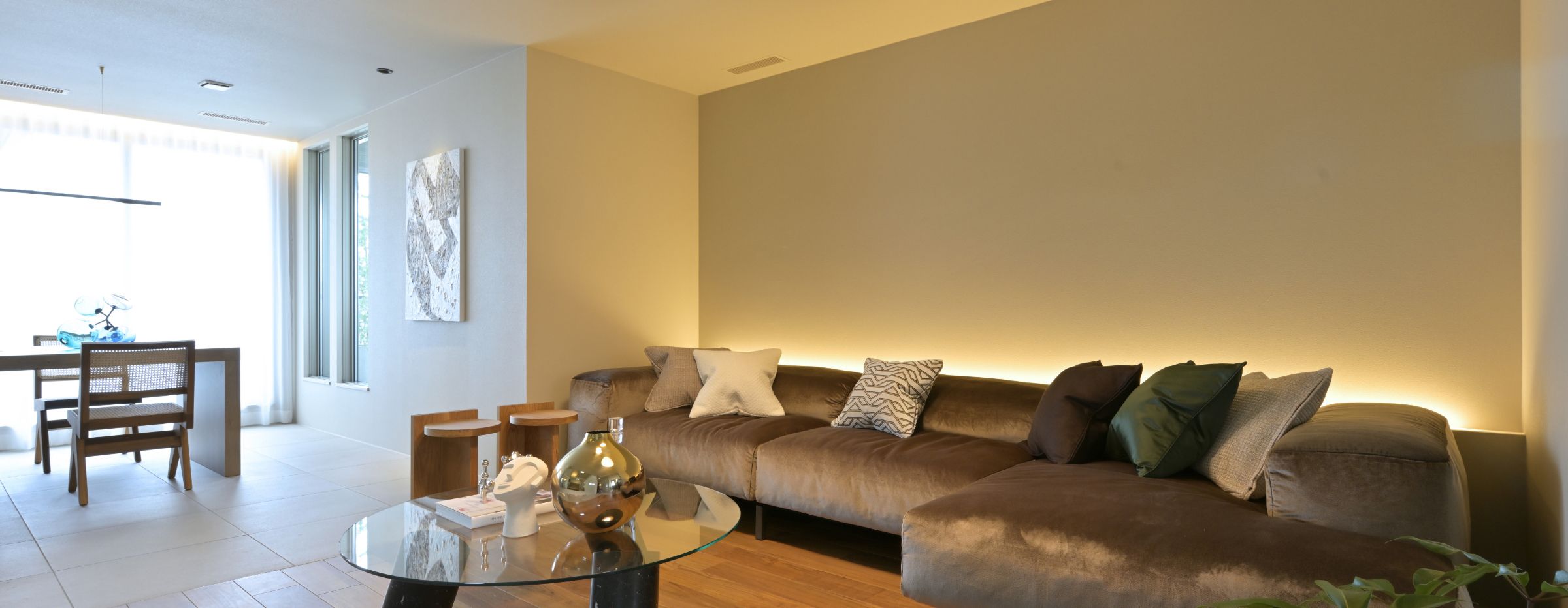 小金井展示場 - 自然との調和、<br class="sm:inline">素材感を楽しむ豊かな空間