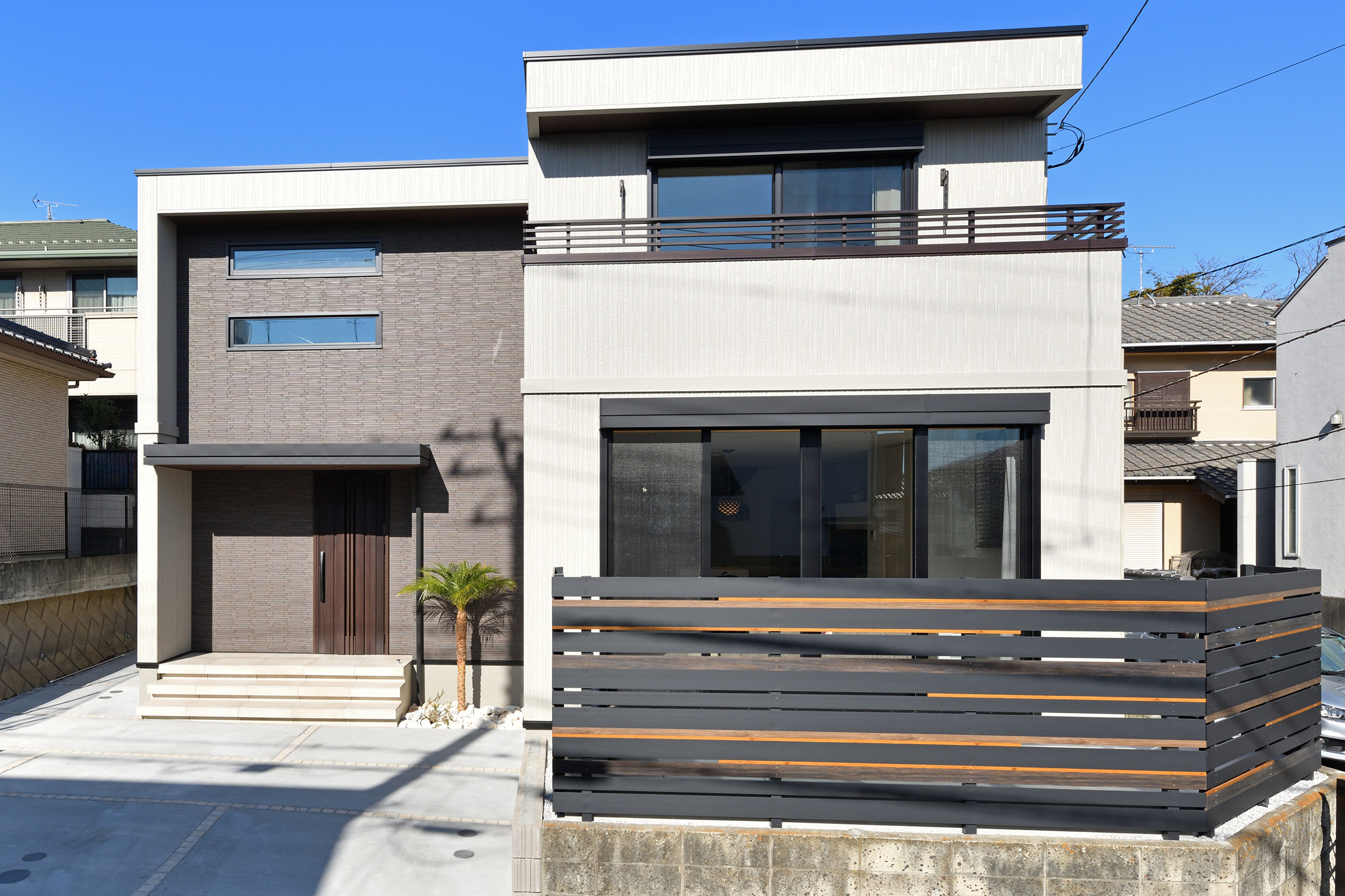 ヴィラのような高級感と暮らしやすさを両立した注文住宅
