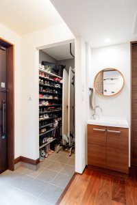 Entrance closet